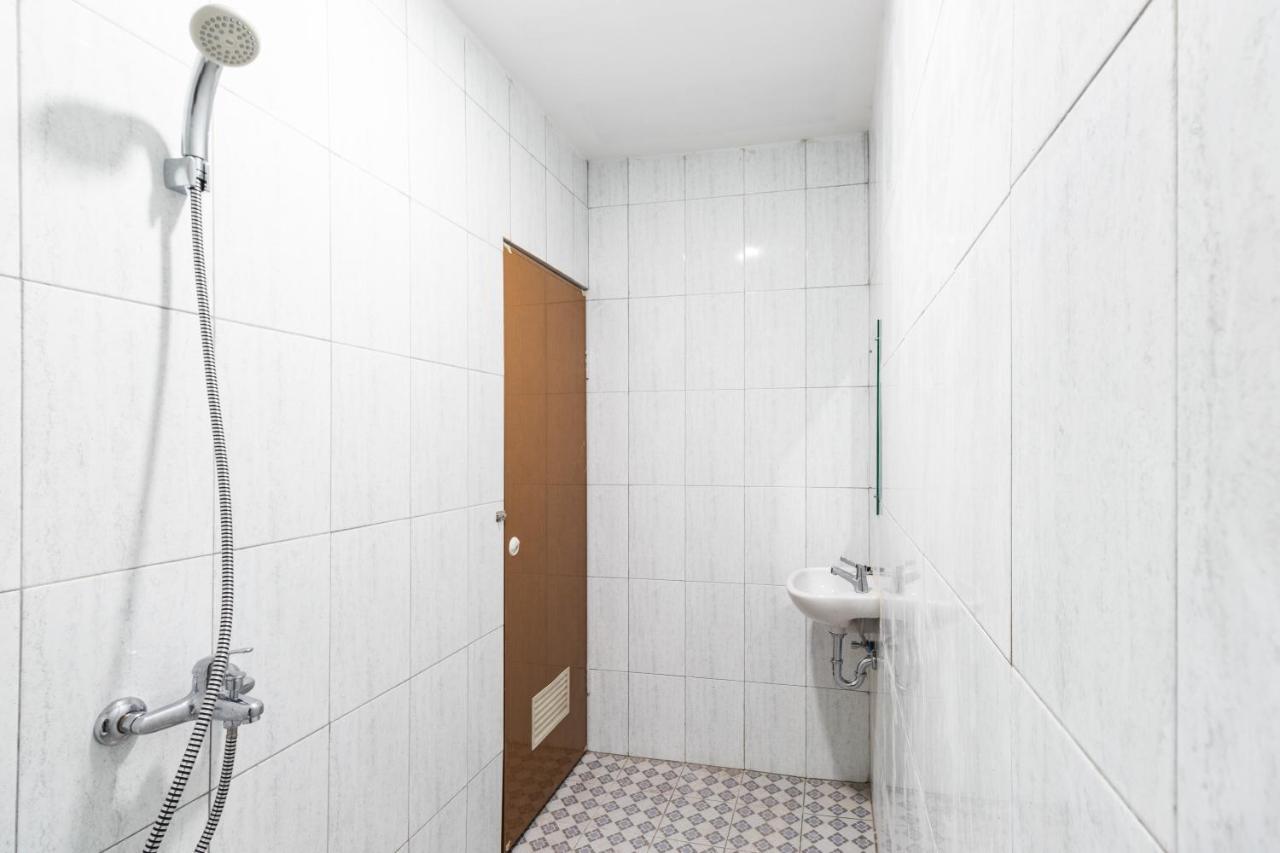 RedDoorz near Medan Amplas Deli Tua Bagian luar foto
